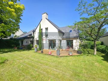 Maison 9 pièces 221 m²