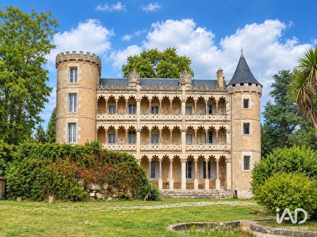 Maison 9 pièces 222 m²