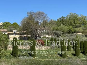 Maison 9 pièces 222 m²