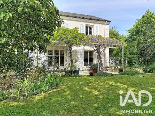 Maison 9 pièces 222 m²