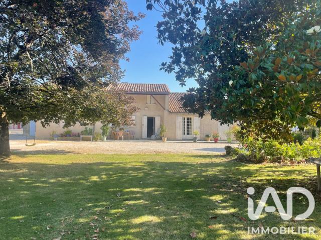 Maison 9 pièces 222 m²