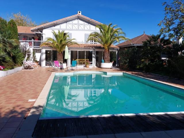 Maison 9 pièces 223 m²