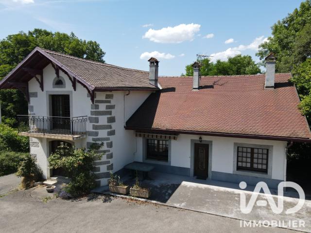 Maison 9 pièces 223 m²
