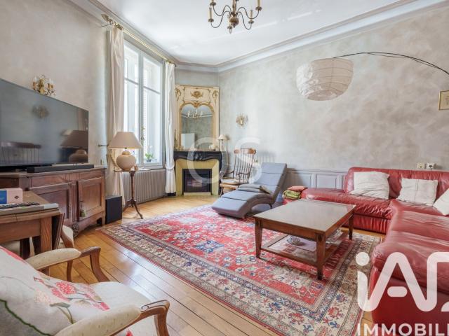 Maison 9 pièces 223 m²