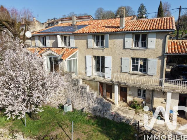 Maison 9 pièces 223 m²