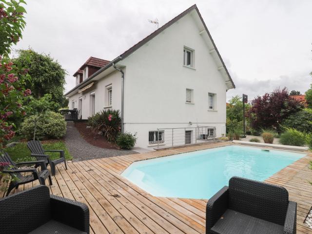 Maison 9 pièces 223 m²