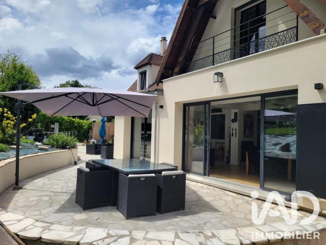 Maison 9 pièces 234 m²