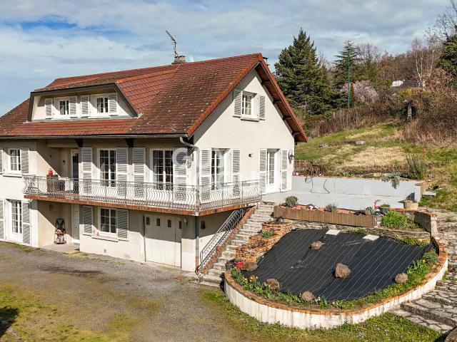 Maison 9 pièces 234 m²
