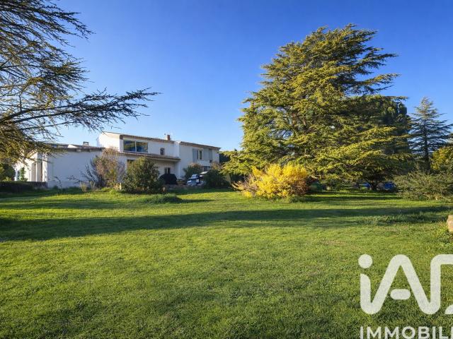 Maison 9 pièces 234 m²