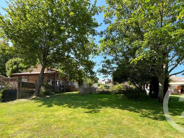 Maison 9 pièces 235 m²