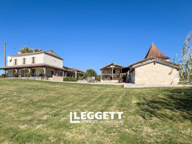 Maison 9 pièces 235 m²