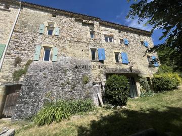 Maison 10 pièces 235 m²
