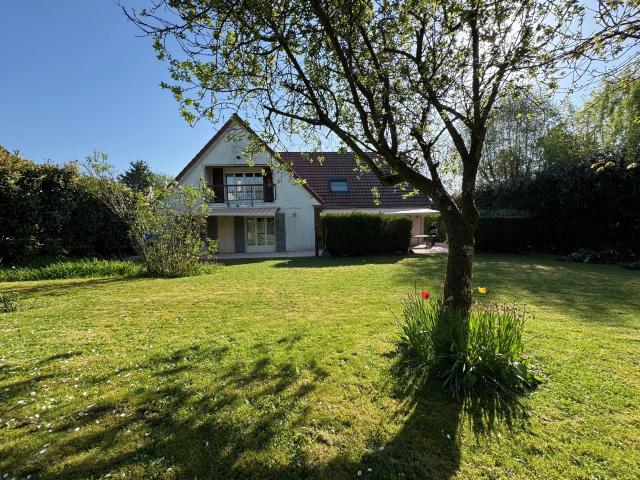 Maison 9 pièces 237 m²