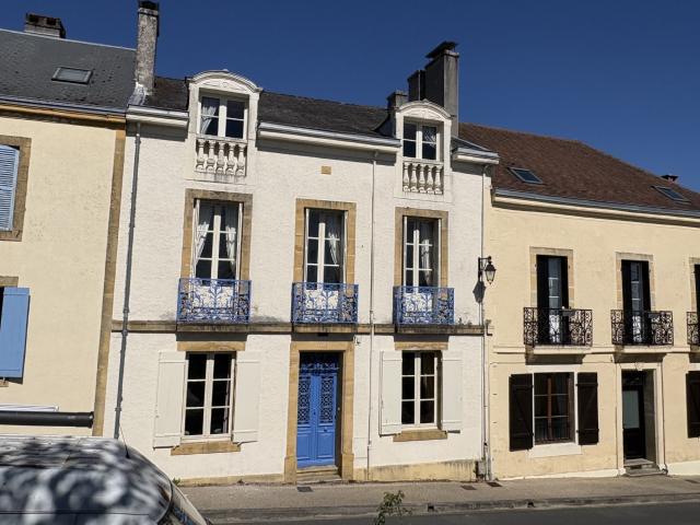Maison 9 pièces 237 m²