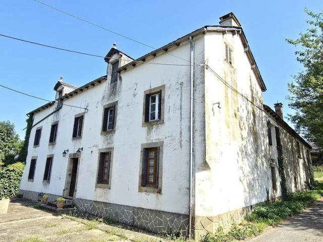 Maison 9 pièces 237 m²
