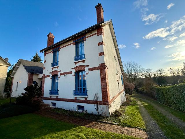 Maison 9 pièces 238 m²