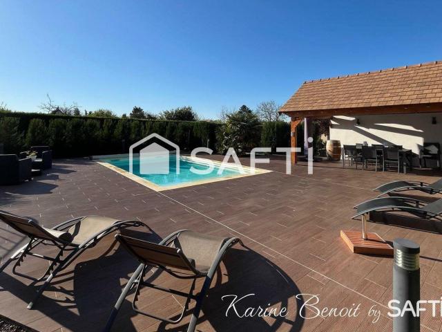 Maison 9 pièces 238 m²