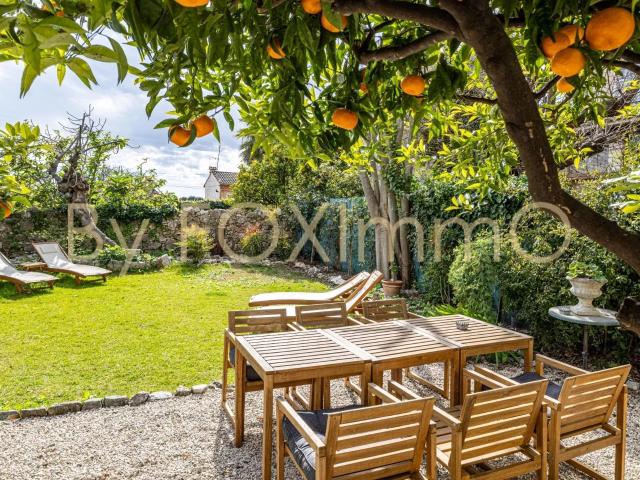 Maison 9 pièces 230 m²
