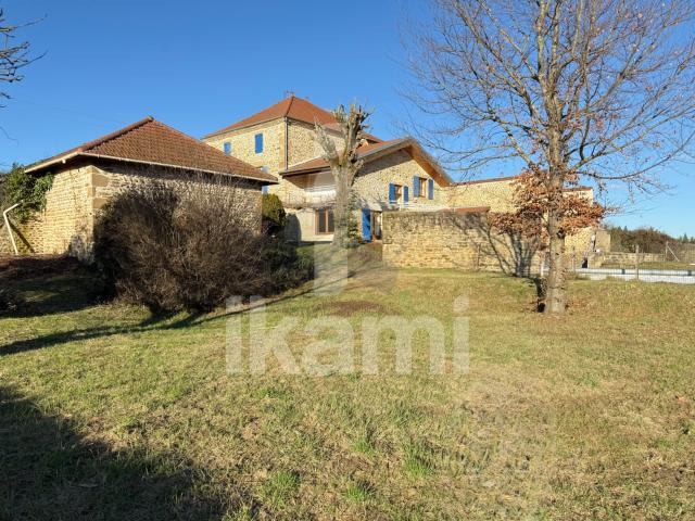 Maison 9 pièces 230 m²
