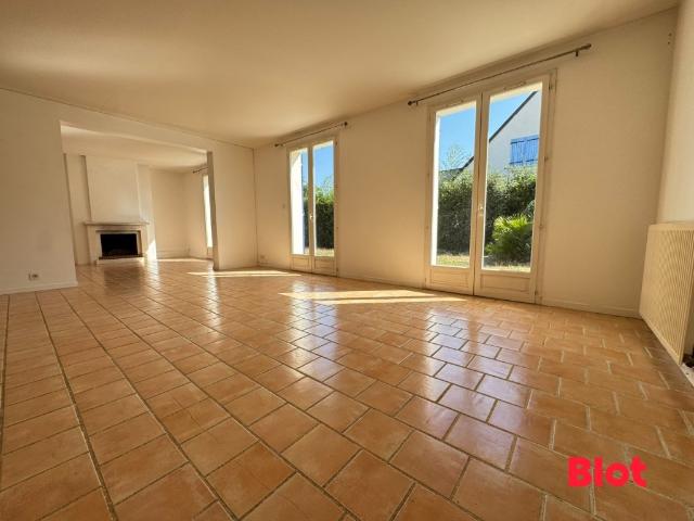 Maison 9 pièces 230 m²