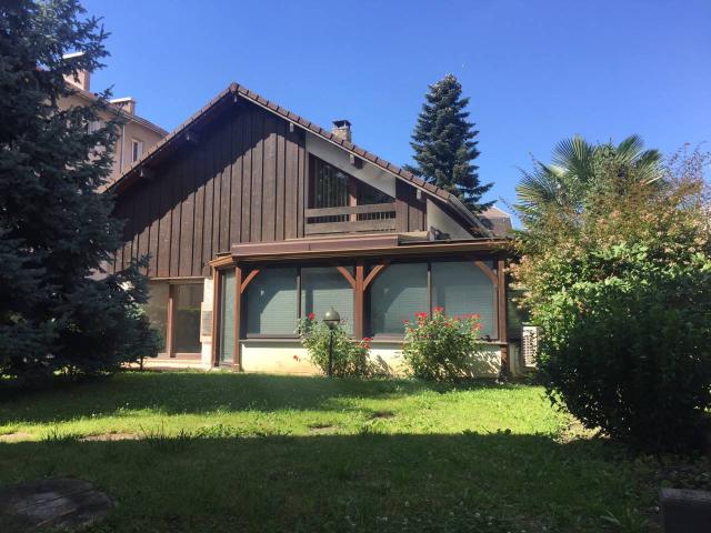 Maison 9 pièces 230 m²