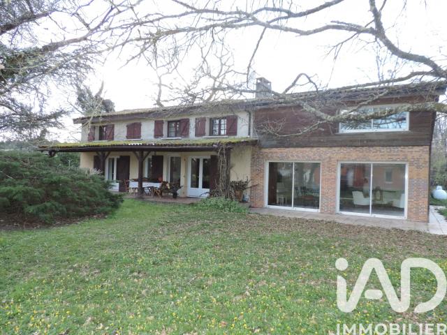 Maison 9 pièces 230 m²