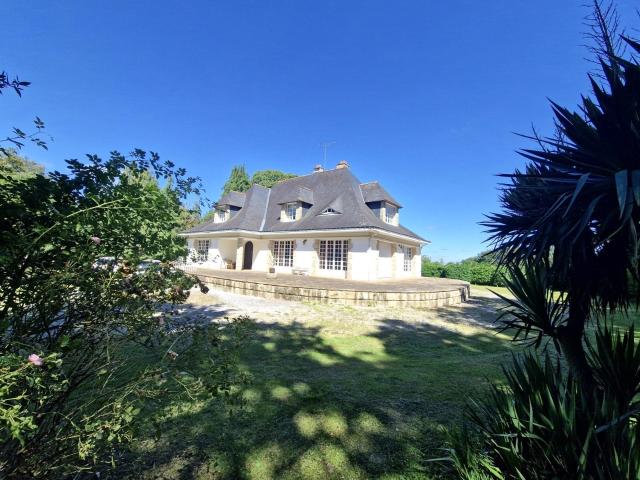 Maison 9 pièces 230 m²