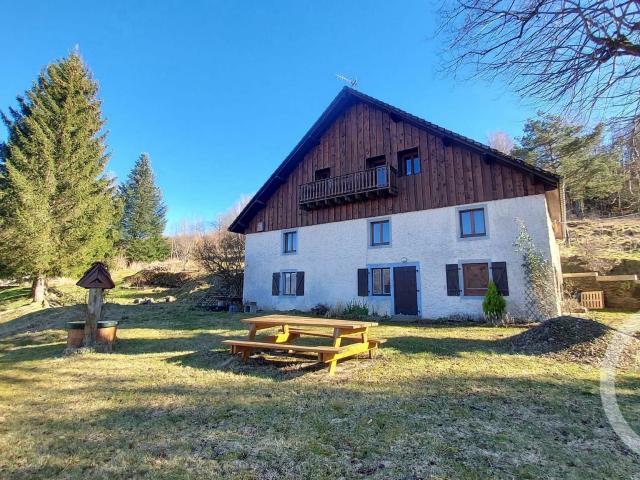 Maison 9 pièces 230 m²