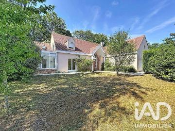 Maison 9 pièces 230 m²