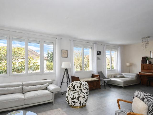 Maison 9 pièces 230 m²