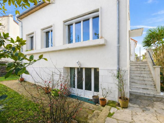 Maison 9 pièces 230 m²