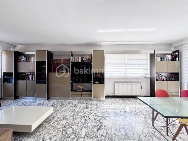 Maison 9 pièces 230 m²
