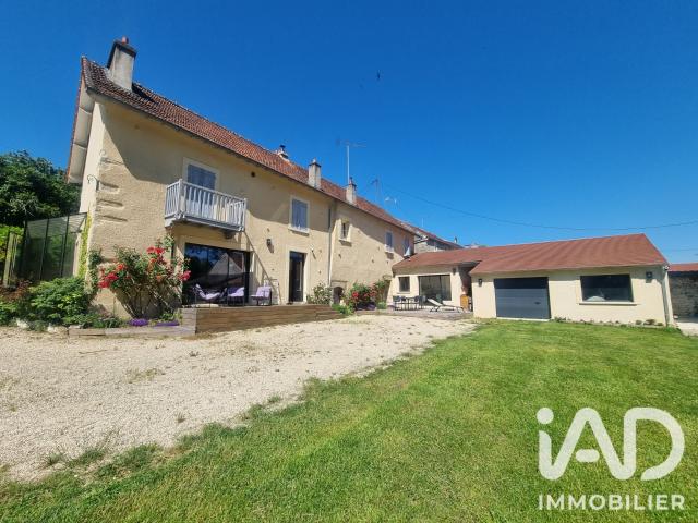 Maison 9 pièces 230 m²