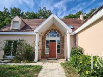 Maison 9 pièces 230 m²