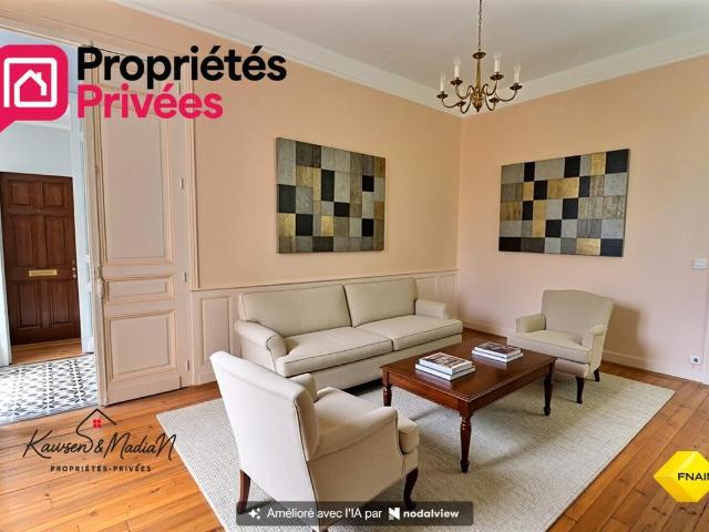 Maison 9 pièces 230 m²