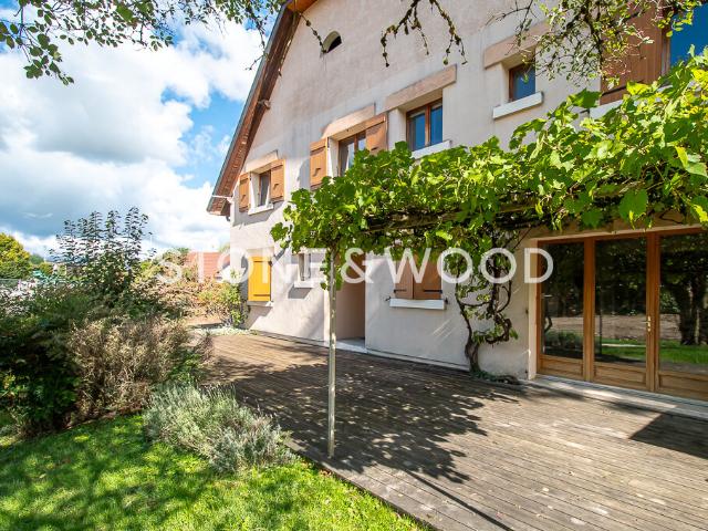 Maison 9 pièces 231 m²