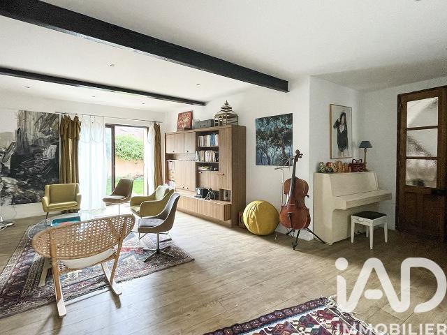 Maison 9 pièces 232 m²