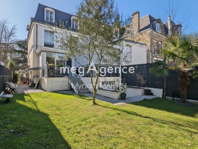 Maison 9 pièces 232 m²