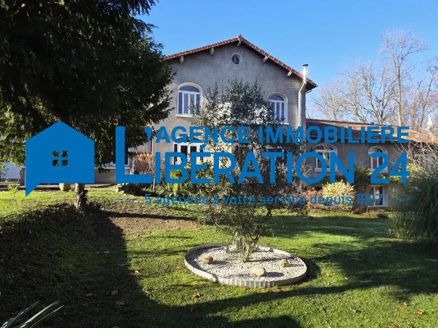 Maison 9 pièces 232 m²