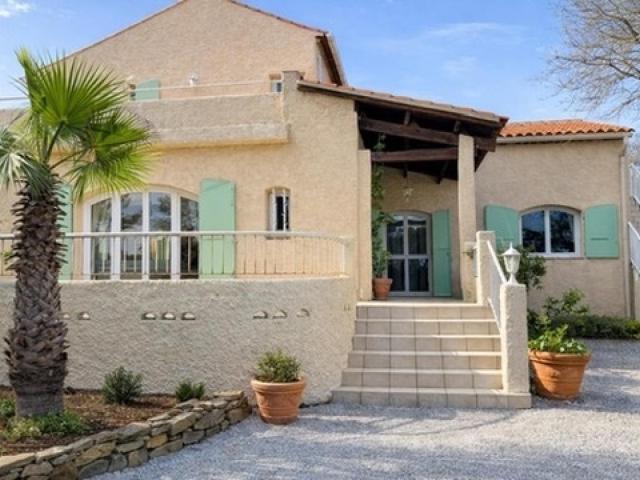 Maison 9 pièces 233 m²