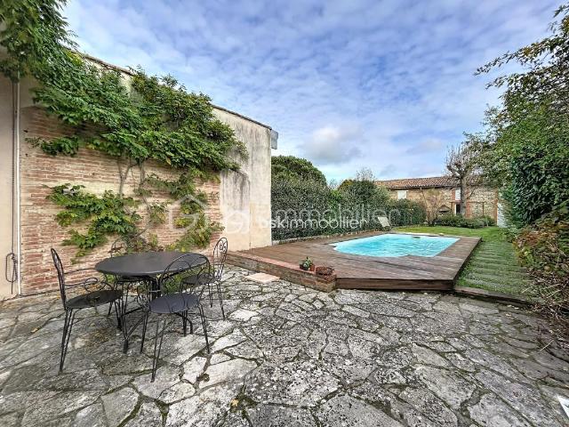 Maison 9 pièces 244 m²