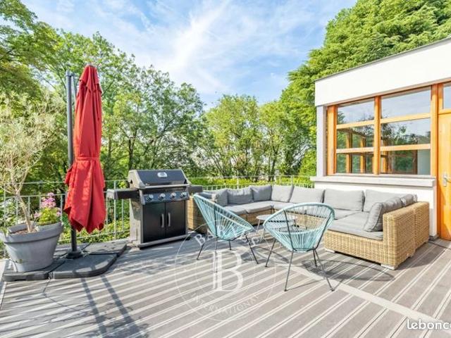 Maison 9 pièces 244 m²