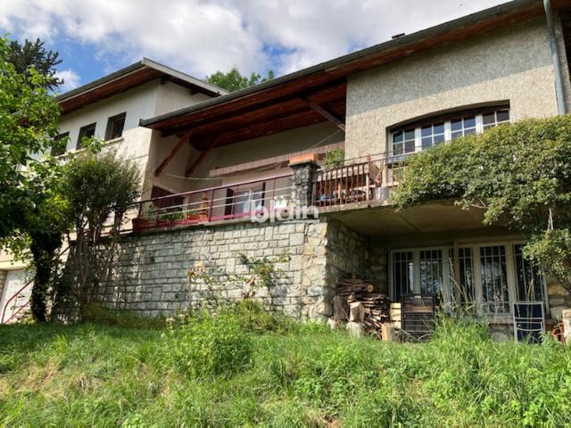 Maison 9 pièces 245 m²