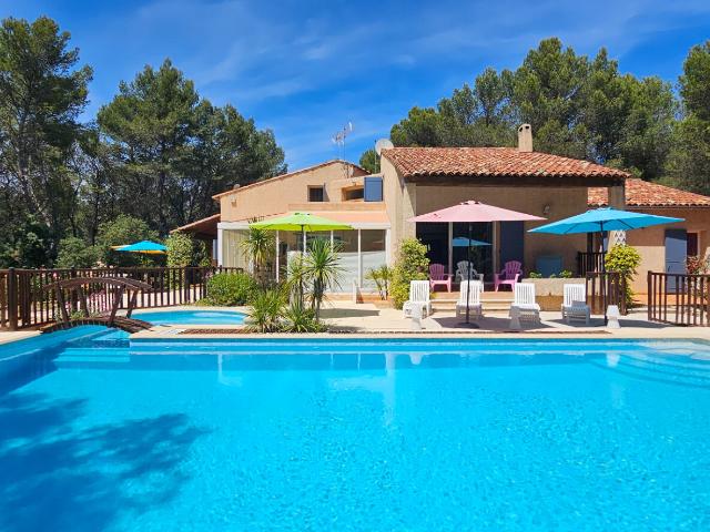 Maison 9 pièces 245 m²
