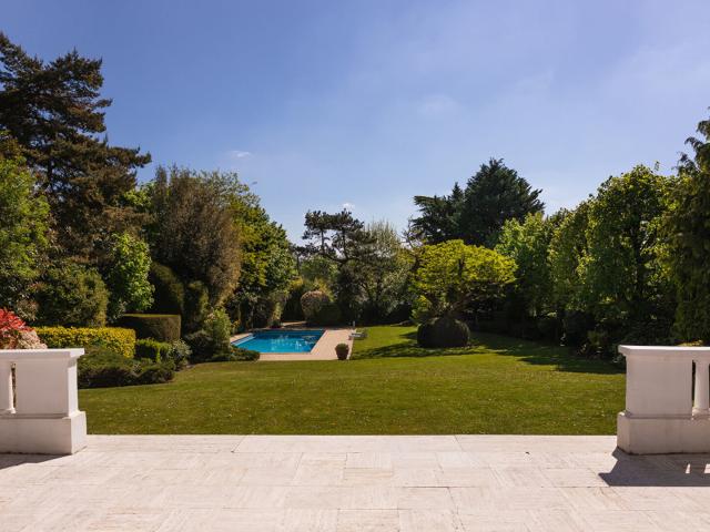 Maison 9 pièces 245 m²