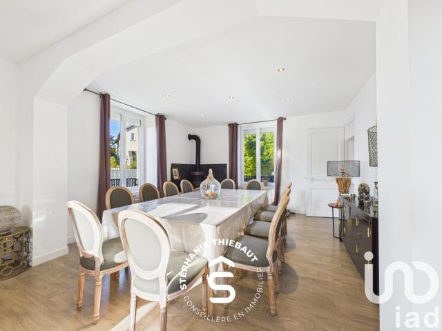 Maison 9 pièces 245 m²