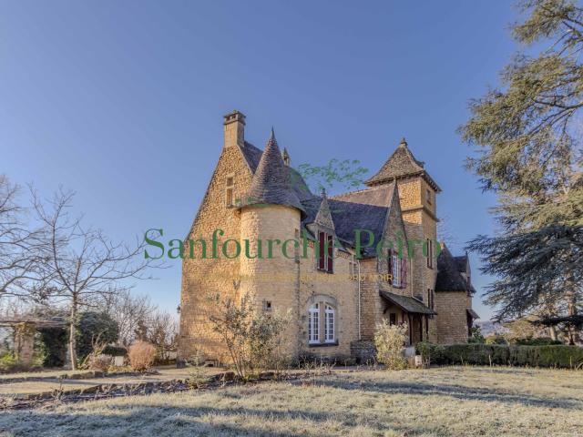 Maison 9 pièces 245 m²