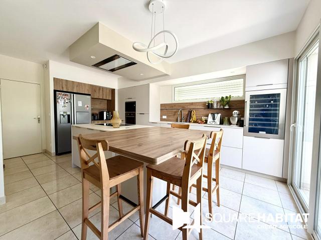 Maison 9 pièces 245 m²