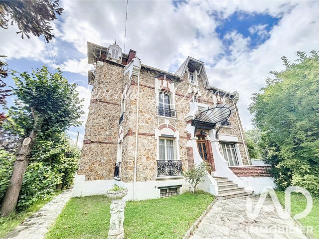Maison 9 pièces 245 m²