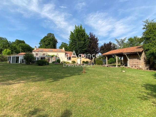 Maison 9 pièces 245 m²